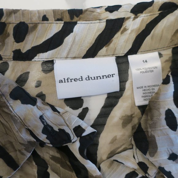 Alfred Dunner Animal Print Blouse Size 14 - Picture 3 of 4